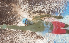 【江苏体彩网】力挺队友！巴尔韦德社交媒体深情晒照维尼修斯，配文全家永远爱你敬你彰显皇马团结