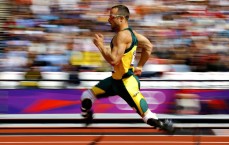 【体彩网】维斯塔潘谈木瓜规则，坚守赛道原则，拒做出卖灵魂的妥协