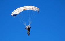 体育彩票：鲁尼再度调侃C罗，唯有世界杯能让他挂靴，胜心永不满足