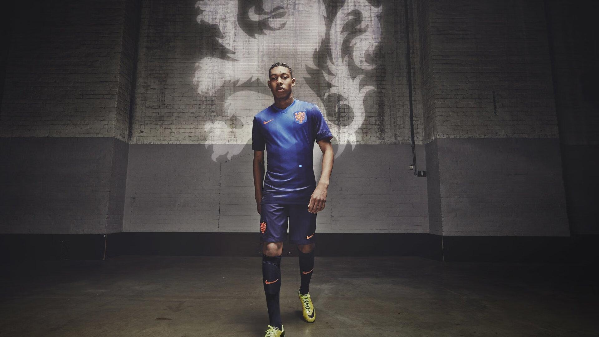 雷迪克直指独行侠进攻症结，改善传球须从东契奇做起，持球核心肩负体系进化之钥