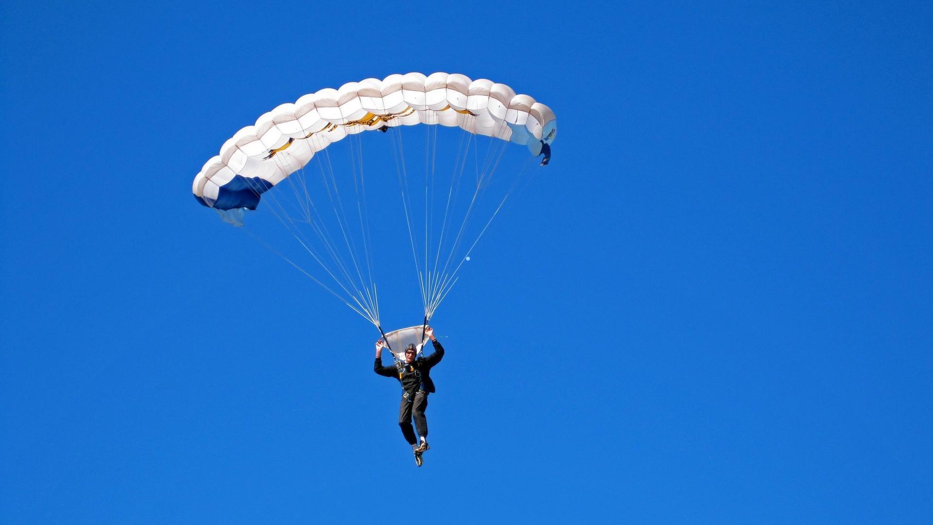 串台骑遇记，体育饭圈扭曲共生关系的现象与反思